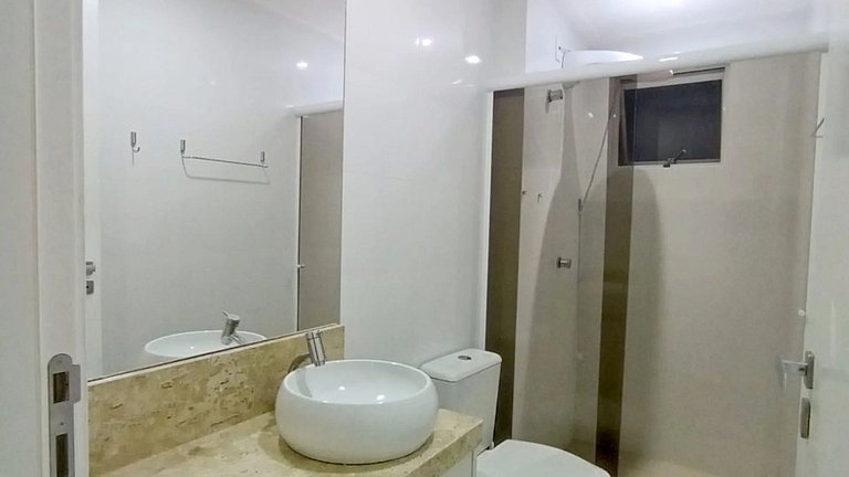 VAR 204B Dpto amplio en condominio con piscina