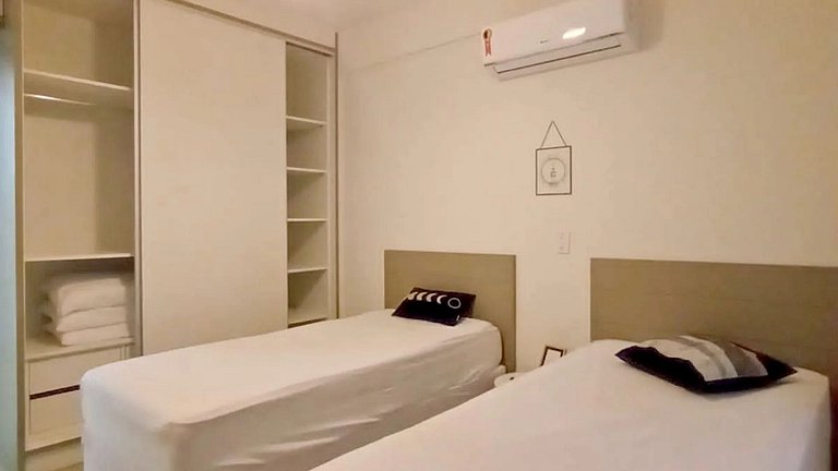 VAR 204B Dpto amplio en condominio con piscina